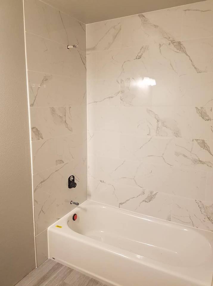 Tile Bathroom Tub Surround The Floor, Can You Tile A Tub Surround