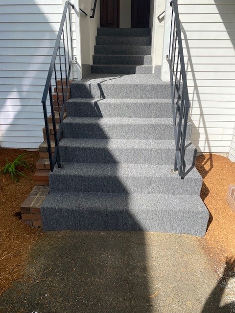 Outdoor Stairs pic 1